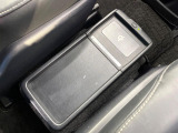 【ワイヤレス充電】ケーブルなしで置くだけで簡単に充電できるとても便利な装備です♪