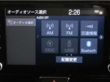 ディスプレイオーディオを装備。スマホとクルマをつなぐことで、これまでのナビに加えて、いろんなサービスが楽しめます。