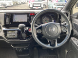 ●仕入れ段階で徹底したチェックを行い、厳しい審査にパスした車だけを展示・販売しています。弊社ではこれをプロチェックと呼び、数十の独自チェック項目に基づき、車の状態を調べ上げています。