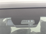 【e-Assist(運転支援機能)】三菱の誇る安全装備を搭載してます!機能には限界があるためご注意ください。◆搭載機能例:FCM/車線逸脱警報/AHB/誤発進抑制機能(前進・後退時)