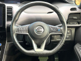 【純正革巻きステアリング】上質な革を使用することで、手にしっかり馴染みとても運転しやすいハンドルです♪