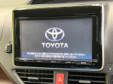 【大画面ナビ】人気の大型9インチナビを装備。存在感のある大画面はインパクト大!ナビ利用時のマップ表示は見やすく、テレビやDVDは臨場感がアップ!いつものドライブがグッと楽しくなります♪
