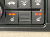 【シートヒーター】寒い日に重宝するシートヒーター!エアコンより早く温まってくれるので寒がりの人も安心ですね♪エアコンの温風は乾燥するから苦手、という方にもをおすすめです。