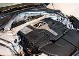 4.0L V8ツインターボエンジン(550PS/6500rpm、700N・m/2200-5000rpm)、搭載軽快かつパワフルな走りを存分にお楽しみください。