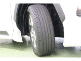 タイヤサイズ 225/60R18。