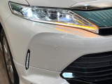 【シーケンシャルターンランプ付きLEDヘッドライト】人気の『流れるウィンカー』付きのLEDヘッドライトを装備♪高級感はもちろん、点灯時は存在感たっぷりで他車からも認識されやすく安心です。