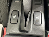 【シートヒーター】シートを温めてくれる暖房機器です!長時間座っていると負担が掛かりやすい背中や腰、または冬場などの寒い日に冷えやすい脚部に快適なぬくもりを伝えます。