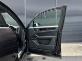 ぜひ厳選したドイツプレミアムブランドのお車を、見て・触って・比べてください!