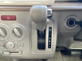 気になる車はすぐにお問い合わせください!画面右側の0066から始まる無料ダイヤルからお問い合わせ下さい!専門スタッフがお車のご質問にお答えいたします!