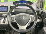 【純正革巻きステアリング】上質な革を使用することで、手にしっかり馴染みとても運転しやすいハンドルです♪
