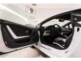 Bicolor scheme Leather&Alcantara