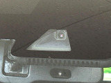 【i-ACTIVESENSE】走行中に前方の車両等を認識し、衝突しそうな時は警報とブレーキで衝突回避と被害軽減をアシスト。より安全にドライブをお楽しみいただけます。