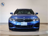【キドニーグリル】BMWは約90年もの間、ほぼ全ての車両にひと目でBMWだと分かるこの特徴的なフロントグリルが備えられ、デザイン・アイコンとして親しまれてきました。