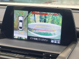 【パノラミックビューモニター】専用のカメラにより、上から見下ろしたような視点で360度クルマの周囲を確認することができます☆死角部分も確認しやすく、狭い場所での切り返しや駐車もスムーズに行えます。