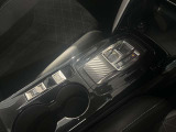 シフトレバーも操作性良く出来ています。運転縞柄ドライブモードを切り替え可能です。