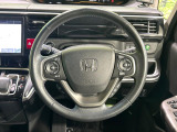 【純正革巻きステアリング】上質な革を使用することで、手にしっかり馴染みとても運転しやすいハンドルです♪