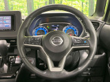 【純正革巻きステアリング】上質な革を使用することで、手にしっかり馴染みとても運転しやすいハンドルです♪