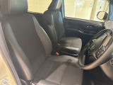 運転する人の体をしっかり支えるシート!
