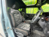 運転席シート廻りは使用感も少なく、良好な状態となっています。丁寧に使われていたことがよくわかりますね。