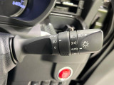 【オートライト】周りの明るさに応じて自動でヘッドライトの点灯・消灯ができる機能です!ライトの付け忘れ・消し忘れなどが無くなり、雨の日や夕方の走行も安心!トンネル通過時も便利ですね♪