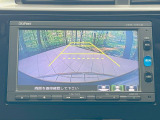 【バックカメラ】駐車時に後方がリアルタイム映像で確認できます。大型商業施設や立体駐車場での駐車時や、夜間のバック時に大活躍!運転スキルに関わらず、今や必須となった装備のひとつです!