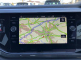 純正インフォテイメントシステムDiscoverProを搭載。ナビ、オーディオだけでなく各種車両設定や確認も統括して行うことができます。