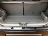 荷室空間も広く、シートアレンジもできるので使い分けできます。