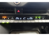 ★運転席と助手席でそれぞれお好みに合わせて温度設定が行えるフルオートエアコンです。外気温や室温、日射量を感知し、吹き出し温度、風量を緻密に制御します