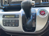 気になる車はすぐにお問い合わせください!画面右側の0066から始まる無料ダイヤルからお問い合わせ下さい!専門スタッフがお車のご質問にお答えいたします!