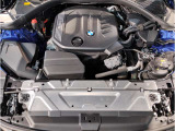 【BMWクリーンディーゼル】市場をリードするディーゼルエンジン。低回転ステージ専用ターボが走り出しから効果的に過給を行いスムーズな発進加速や低燃費を実現。ディーゼルの常識を超えたスポーティな走りを!