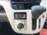 オートエアコン!運転席、助手席にシートヒーターがついてます。このパネルから操作できます。