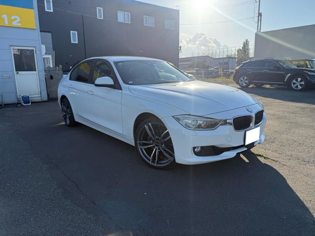 3シリーズセダン320i xドライブ 4WD19インチAW ナビ パワーシート シートヒ