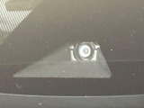 【トヨタセーフティセンス】走行中に前方の車両等を認識し、衝突しそうな時は警報とブレーキで衝突回避と被害軽減をアシスト。より安全にドライブをお楽しみいただけます。