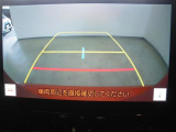 バックモニター付き。 車両後方の映像が画面に表示されるので、車庫入れが苦手な人も安心です。ただし、目視確認もお忘れなくお願いいたします。