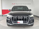 Audiの象徴であるシングルフレームグリルをよりワイドで低くシャープなデザインとすることでワイド&ローのフォルムを協調しています。
