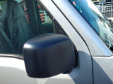 運転席ドアミラー周辺の写真です。