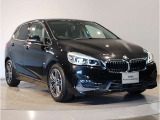 【BMWの伝統-2】時代を超える美しさ。磨き抜かれたエアロダイナミクスが瞳を奪う。一目で伝わるスポーティーなプロポーションは、BMWの走行性能を生み出すのに欠かせない要因の一つです。