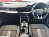 Audiのインテリアはエクステリア同様、優れたデザイン性とクオリティ、そして機能性を兼ね備えております。