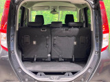 普段のお買い物や通勤、送迎等に十分な荷室スペースを確保しております。セカンドシートを倒すと、大きな荷物の積載も可能です♪