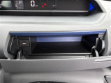 気になる車はすぐにお問い合わせください!画面右側の0066から始まる無料ダイヤルからお問い合わせ下さい!専門スタッフがお車のご質問にお答えいたします!