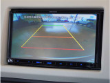 【バックカメラ】駐車が苦手な方でも安心してお乗りいただけます。リバース連動で画面が切り替わるのでとっても便利です。