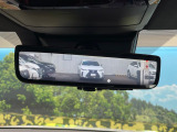 【デジタルインナーミラー】後席の大きな荷物や同乗者で後方が確認しづらい時でも安心!カメラが撮影した車両後方の映像をルームミラー内に表示。クリアな視界で状況の確認が可能です!