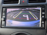 【バックモニター】車をバックさせる際に後方の様子をカーナビのモニターで確認。バック駐車を安全にスムーズに行うことができます!
