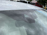 【i-ACTIVESENSE】走行中に前方の車両等を認識し、衝突しそうな時は警報とブレーキで衝突回避と被害軽減をアシスト。より安全にドライブをお楽しみいただけます。