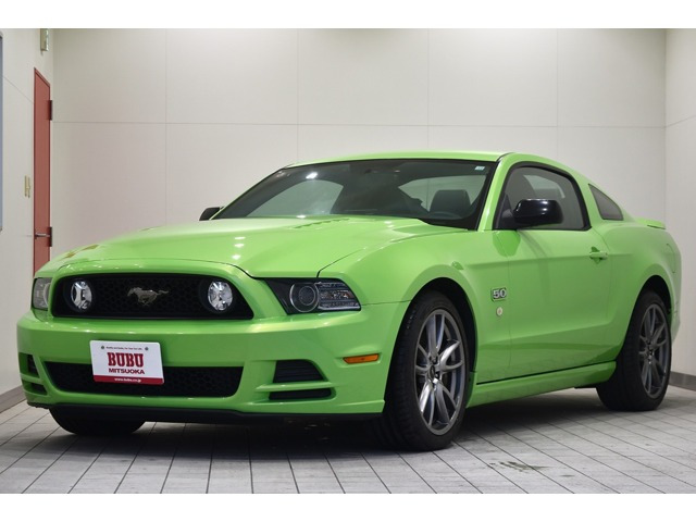 マスタング V8 GT パフォーマンスパッケージ 