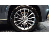 メルセデスの認定中古車「サーティファイドカー」では、万一お車が故障した場合も、ご購入後1年間もしくは2年間※は走行距離にかかわらずメルセデス・ベンツ正規サービスネットワークで無料修理いたします