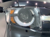 LEDヘッドライトは、点灯の瞬間から最大光量を発揮し、突然暗くなるトンネルなどでの安定感を高めます。