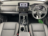 トライトン 2.4 GSR ディーゼル 4WD 4WD 本革シート