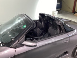 簡単に取りつけ、取り外しできるルーフ。天気の良い日はルーフをオープンしてドライブしたら気持ちいいですね☆