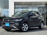 しっかりとしたプレスラインもVWの特徴です。光のゆがみがないきれいなボディが品質の高さの象徴です!
